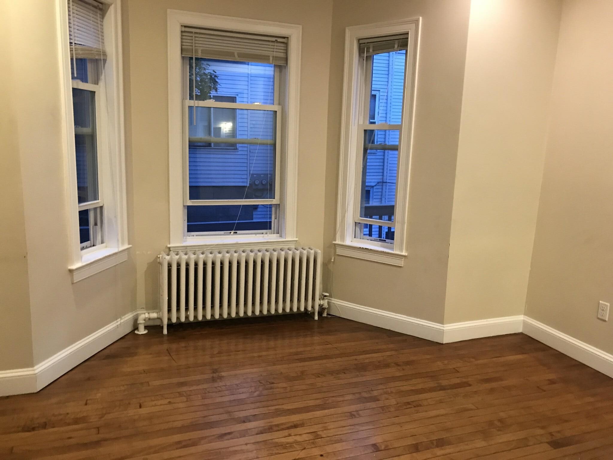 Building Photo - 10 Greylock Rd