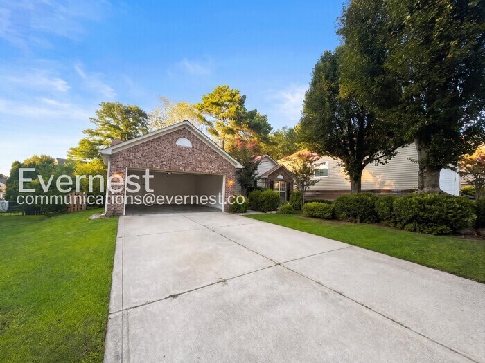Building Photo - 164 Foxtail Dr