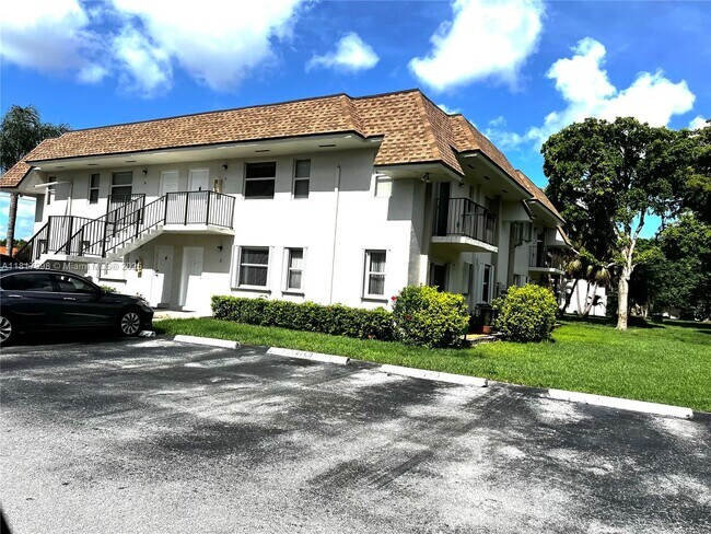 Primary Photo - 7111 SW 129th Ave