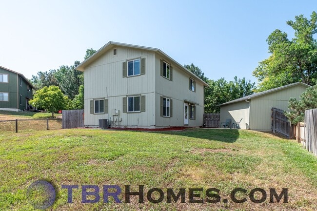 Building Photo - 9530 Pierce St