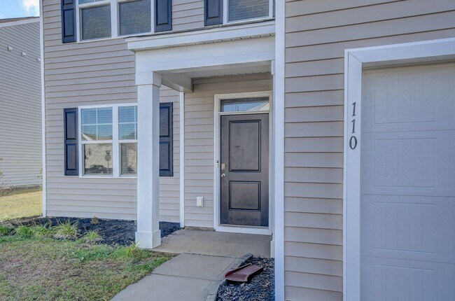 Building Photo - Summerville Home Rental