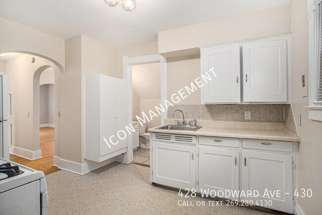 Building Photo - 428 Woodward Ave