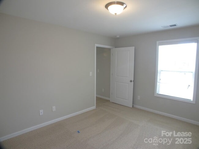Building Photo - 1413 Bramblewood Dr