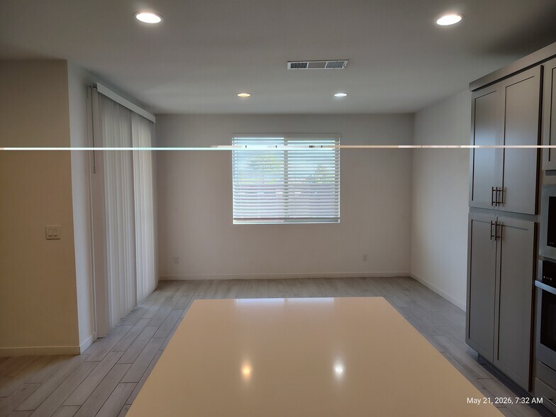 Building Photo - 9648 Sunstone Sparkle Ave