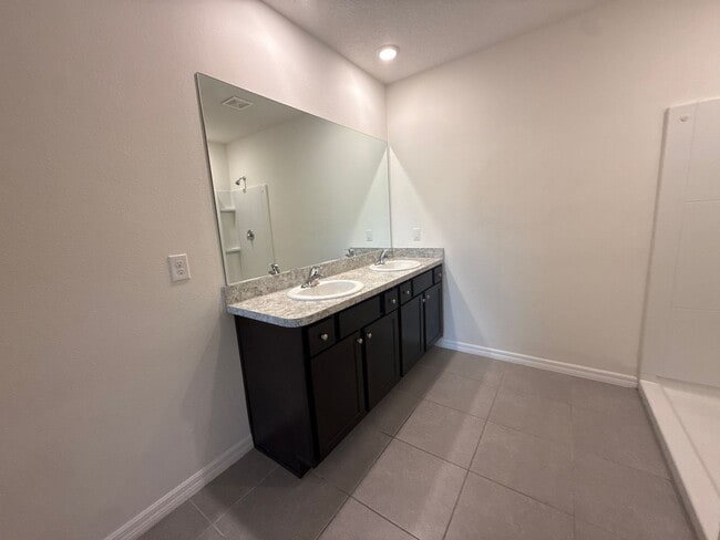 Building Photo - Oak Hill Plantation - Aria Model - 3/2/2 *New Home*