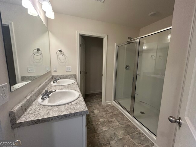 Building Photo - 5320 Barberry Ave