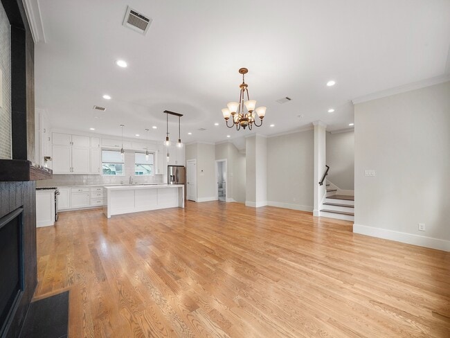 Building Photo - 1512 Thompson St