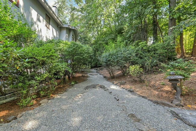 Building Photo - 510 Priscilla Ln