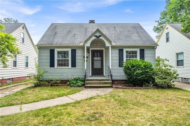 Primary Photo - 12409 Kensington Ave
