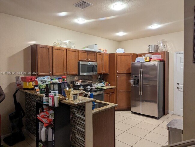 Building Photo - 9500 SW 171st Ct