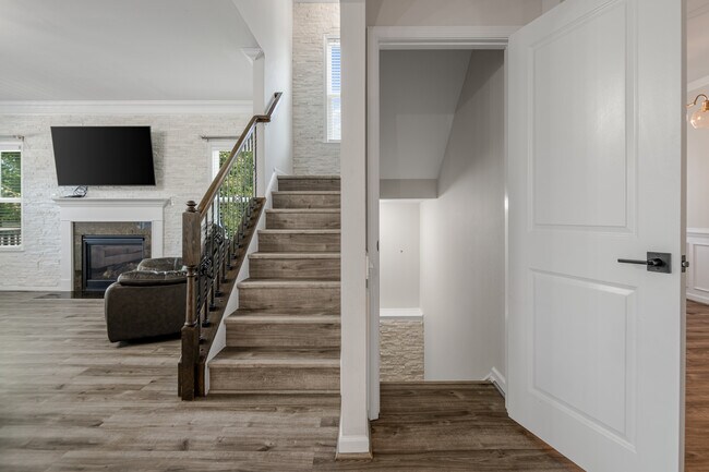 Building Photo - 16848 White Daisy Loop