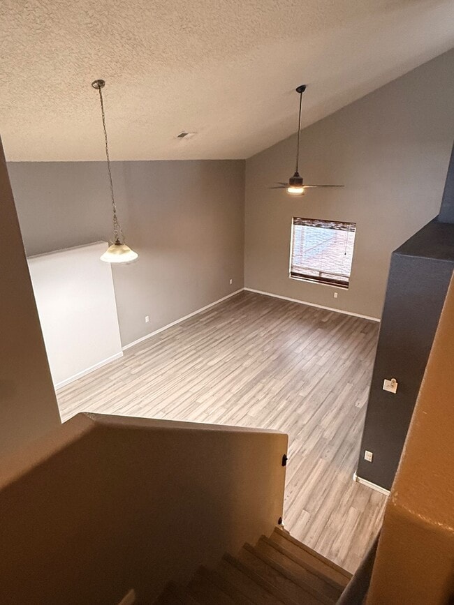 Building Photo - 2103 N Ensenada Cir SE