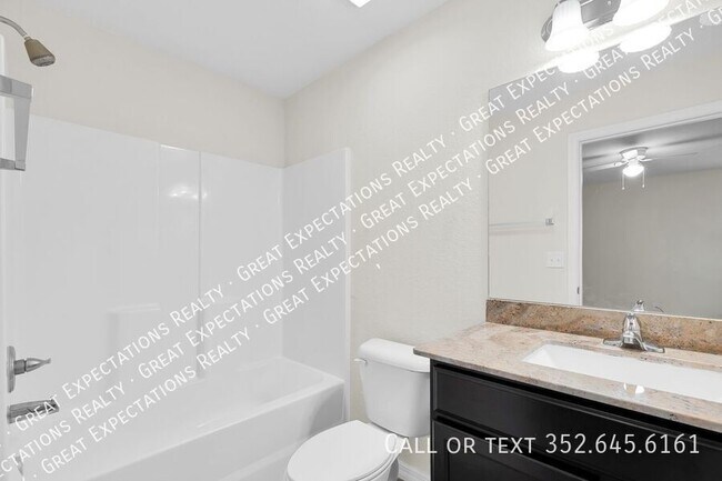 Building Photo - 15 Laurel Pass