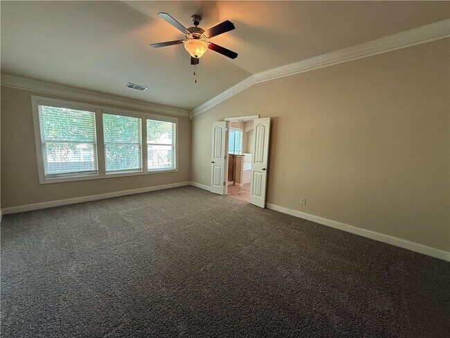 Building Photo - 1045 Township Cir