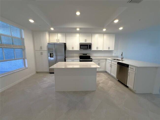 Building Photo - 14231 Heritage Landing Blvd