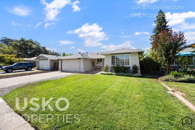 Building Photo - 8844 Garden Glen Way