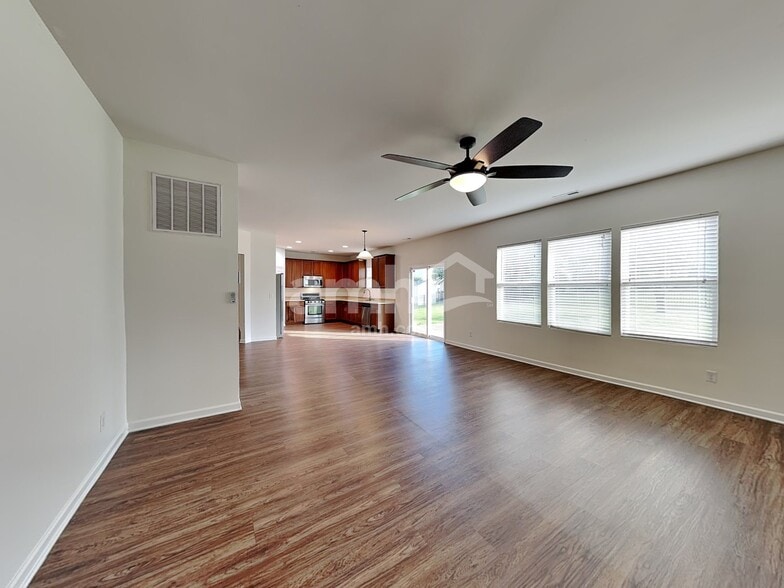 Building Photo - 3011 Gray Farm Rd