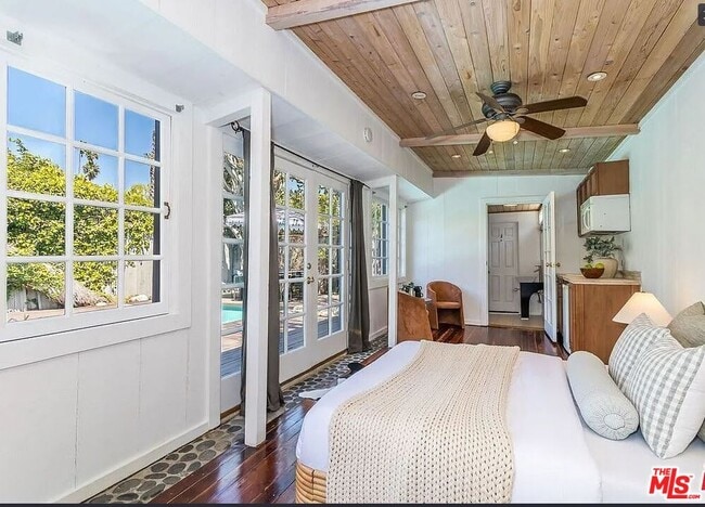 Building Photo - 1608 Courtney Ave