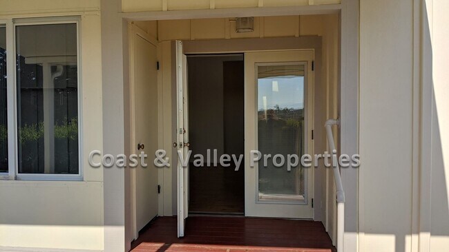 Primary Photo - 3166 Ninole Dr
