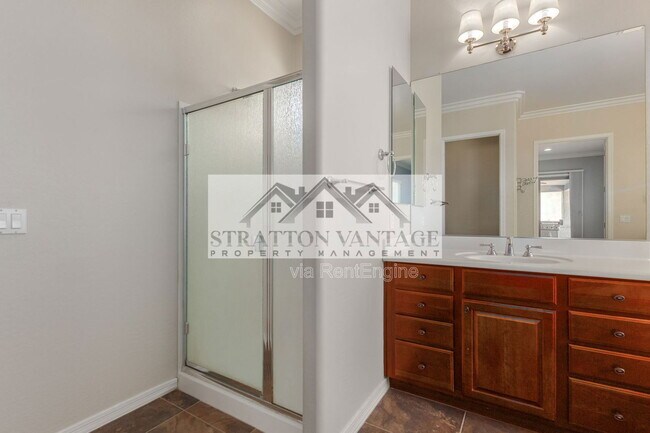 Building Photo - 7150 W Heritage Way