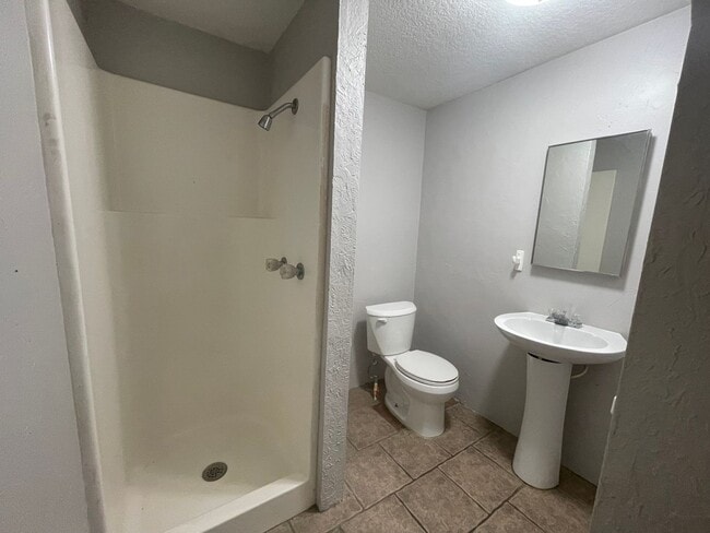 Building Photo - Eustis 2 Bed 2 Bath Home w/ Den