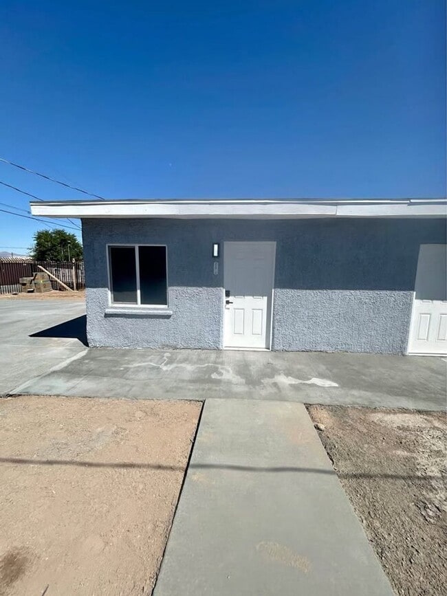 Primary Photo - 210 W Monroe Ave