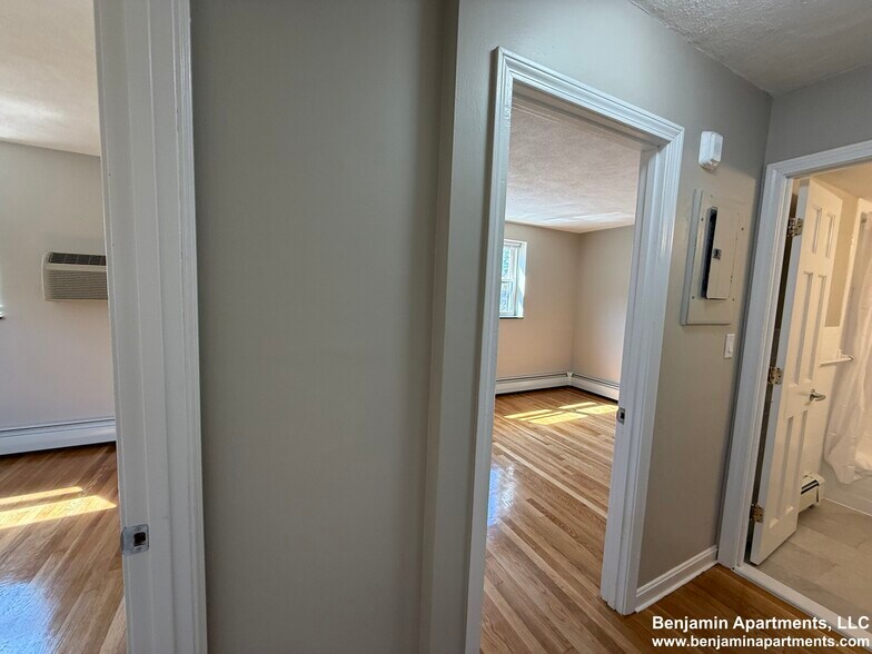 Building Photo - 268 Grove St