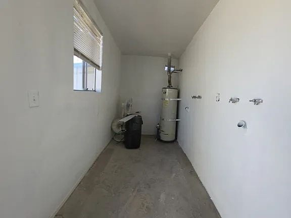 Building Photo - "Cozy 1-Bedroom Gem in San Bernardino – Perfect for Your Next Chapter!"