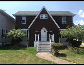 Building Photo - 504 Parkwood St