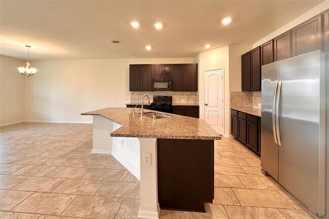 Building Photo - 25302 Farmdale Ln