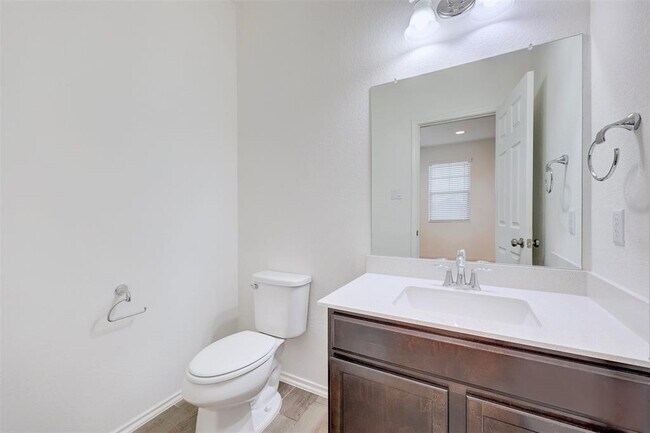 Building Photo - 307 Simmental Loop