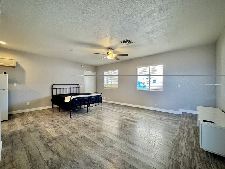 Building Photo - 3767 Kicking Horse Dr
