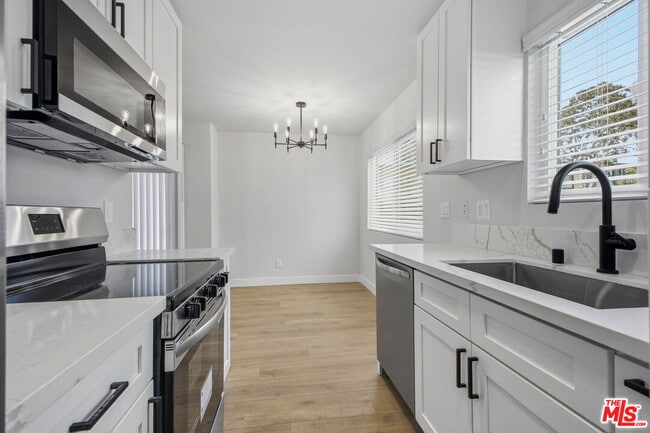 Building Photo - 1738 Colby Ave