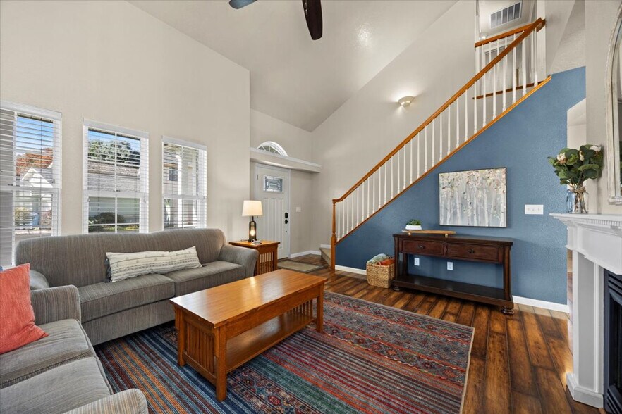 Building Photo - 1102 Heckathorn Pl