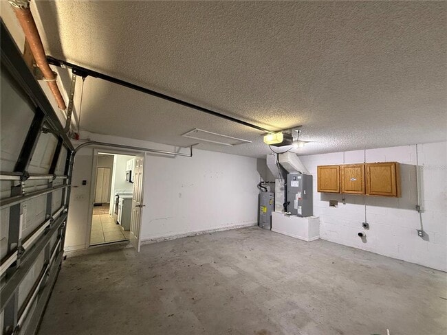 Building Photo - 39 Beechwood Ln