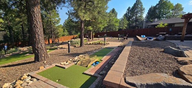 Building Photo - Fully furnished condo in Continental CC Flagstaff