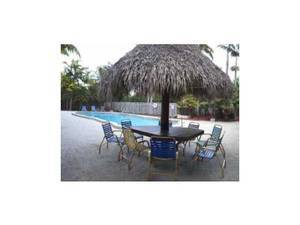 Building Photo - 15389 S Dixie Hwy