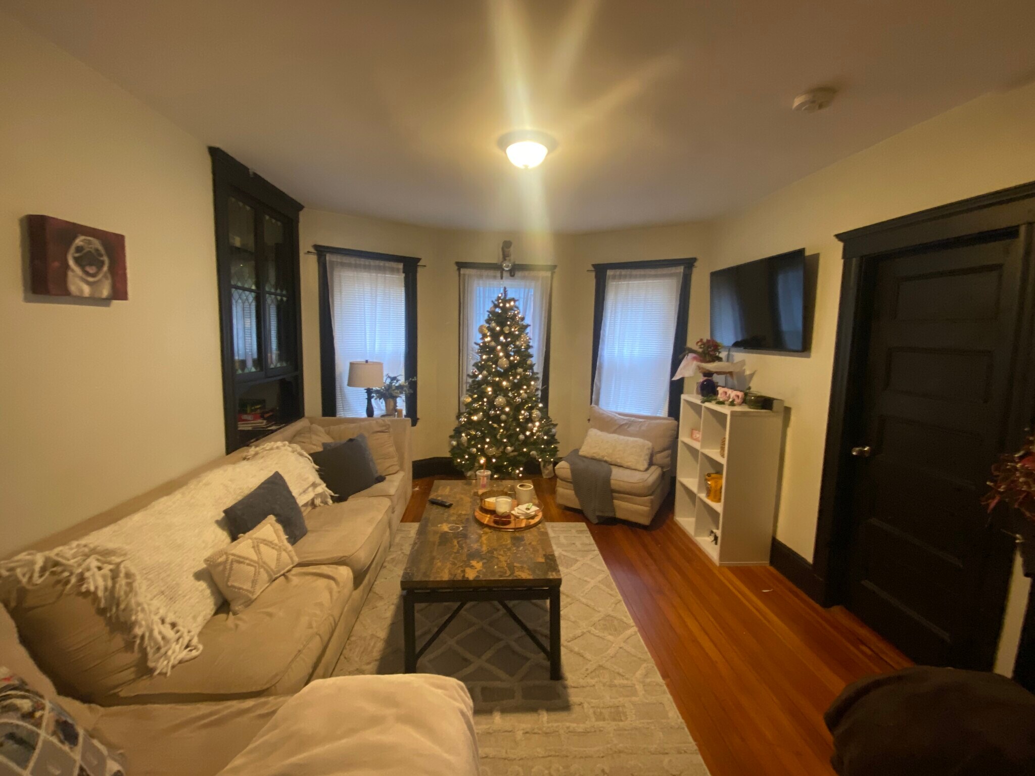 Building Photo - 10 Taft St