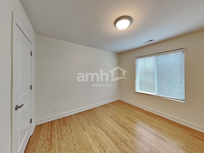 Building Photo - 5823 Parkstone Drive
