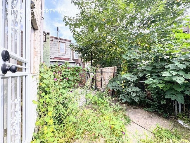 Building Photo - 3093 Witte St
