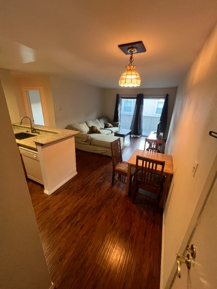 Building Photo - 213 Boardwalk Pl