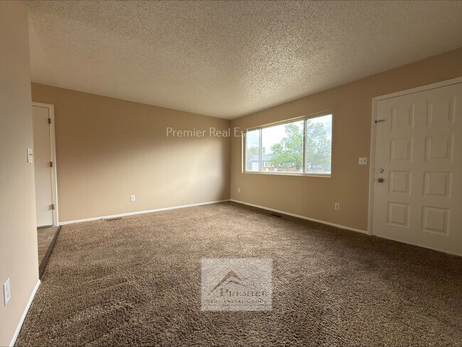 Building Photo - 334 Maram Way