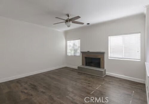 Building Photo - 703 Main St