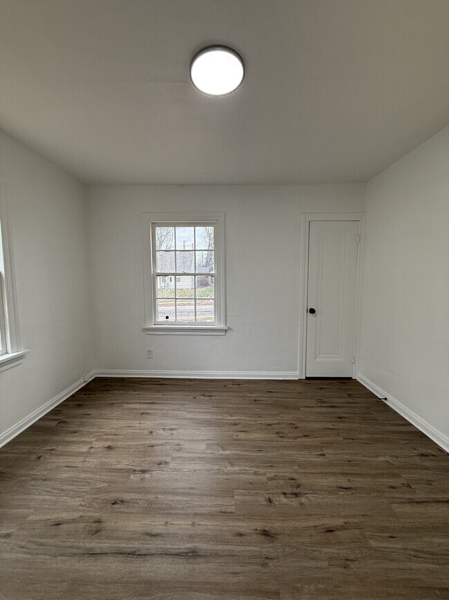 Building Photo - 3520 Cleveland Ave