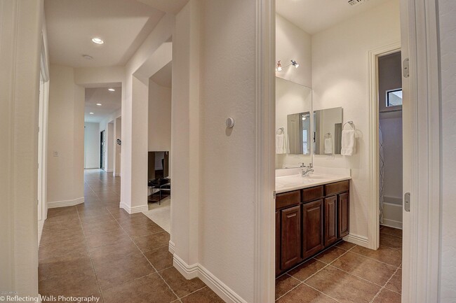 Building Photo - 3163 E Los Altos Ct