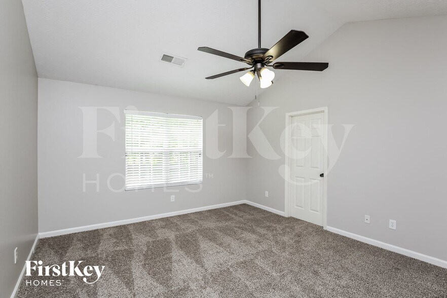 Building Photo - 6247 Highgrove Dr