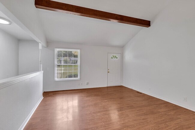 Building Photo - 108 Chiroc Rd