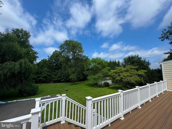 Building Photo - 22810 Ridge Rd