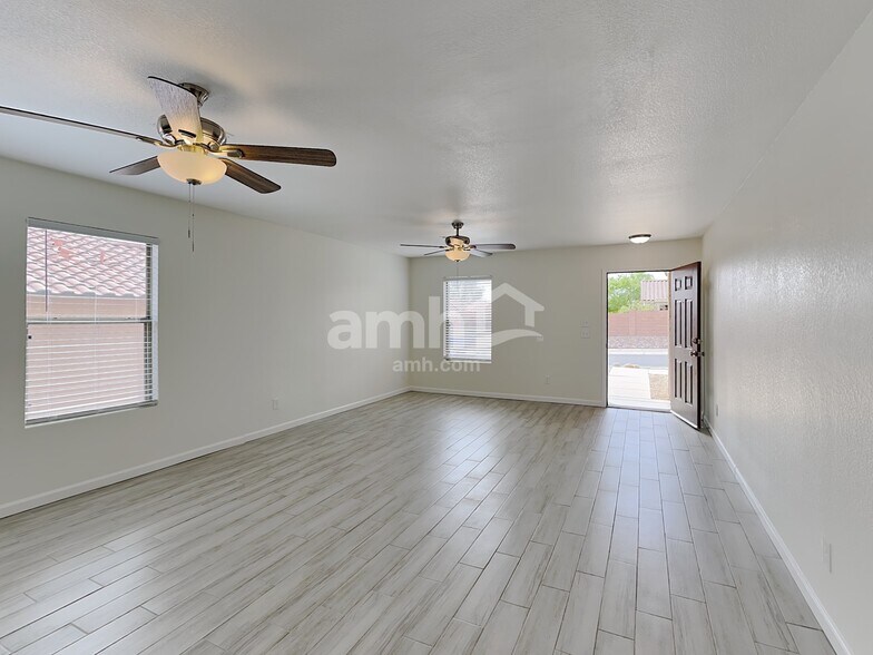 Building Photo - 3894 W Oak Springs Terrace