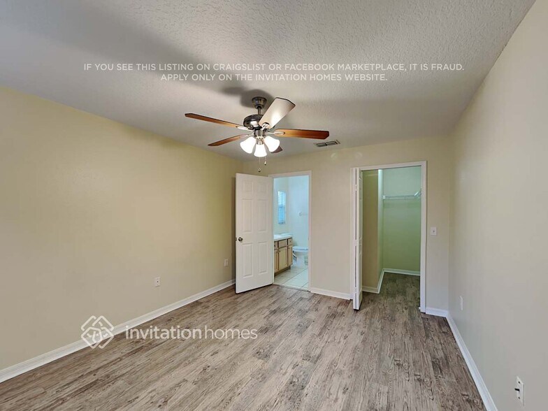 Building Photo - 2797 Benrock Terrace